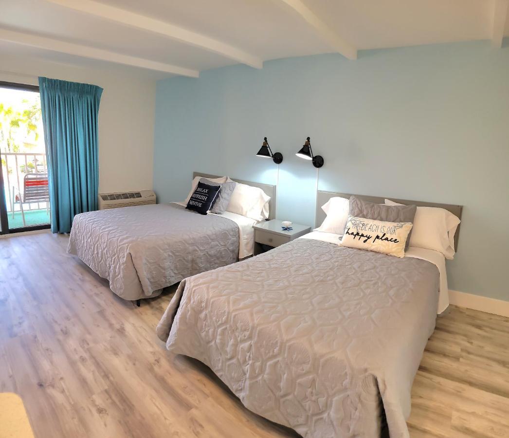 Satellite Motel Сейнт Пийт Бийч Екстериор снимка