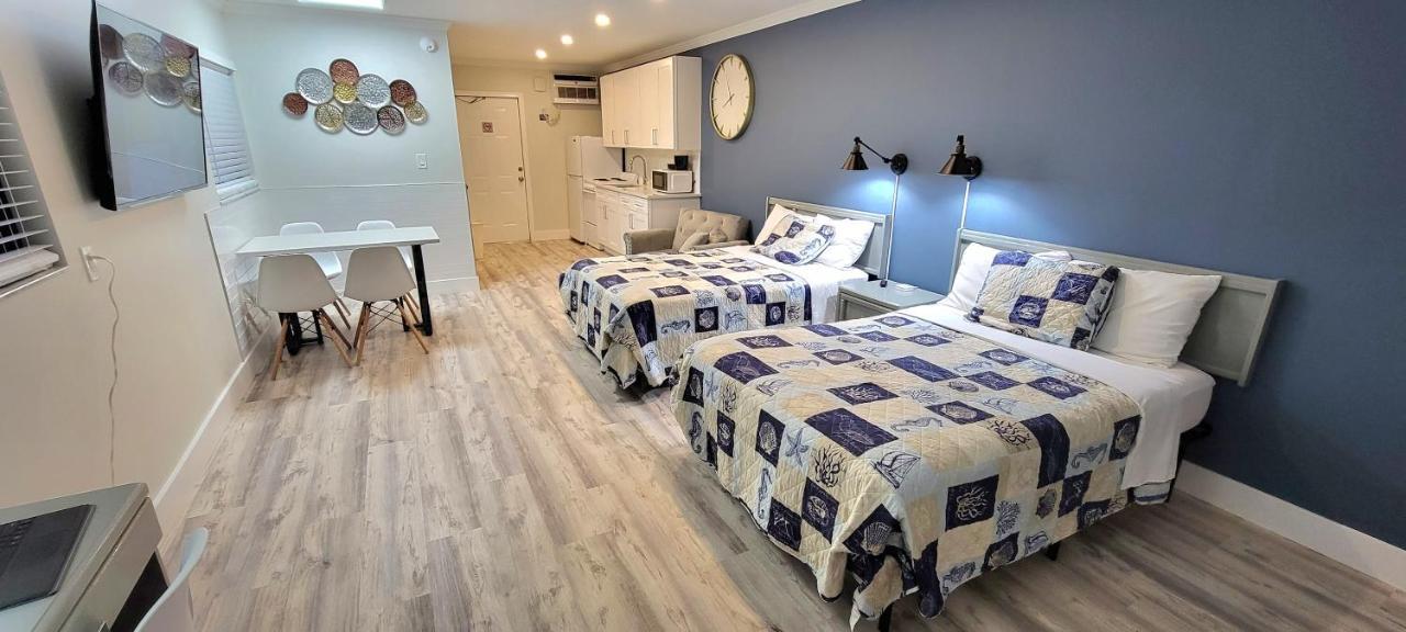 Satellite Motel Сейнт Пийт Бийч Екстериор снимка